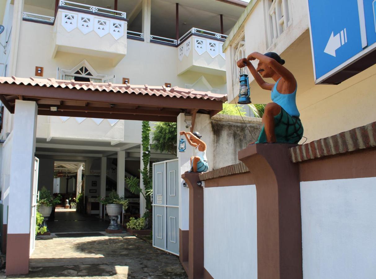 Blue Eyes Inn Unawatuna Eksteriør billede
